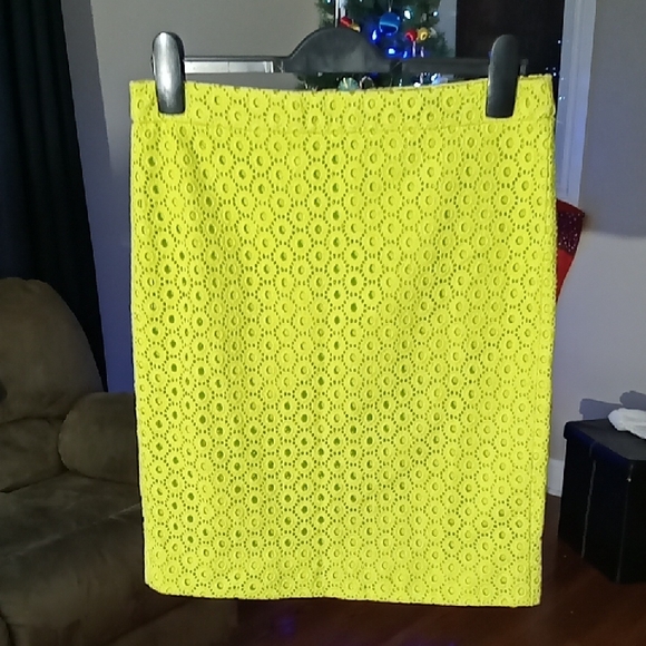 J. Crew Dresses & Skirts - J. Crew Pencil Skirt W 16" L 21"